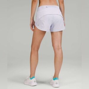 C - Lululemon Speed Up Mid-Rise Lined Short 4"
Pastel Blue